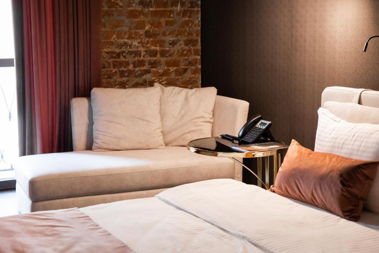 Victoria Deluxe Hotel Czerniowce Zewnętrze zdjęcie