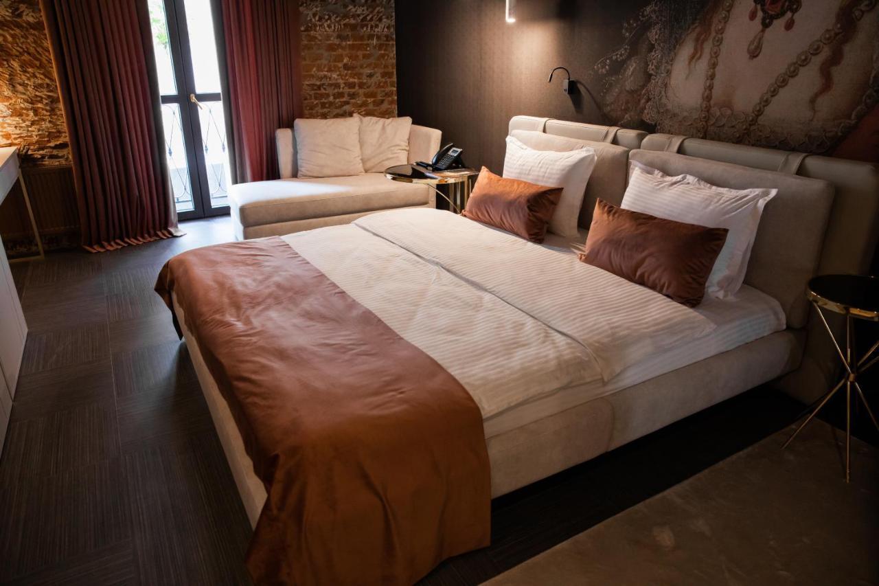 Victoria Deluxe Hotel Czerniowce Zewnętrze zdjęcie