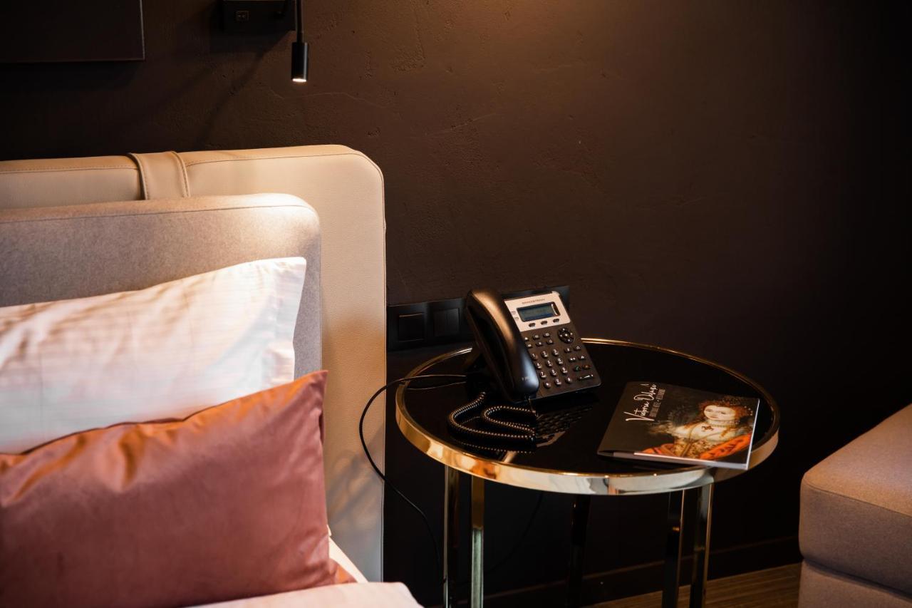 Victoria Deluxe Hotel Czerniowce Zewnętrze zdjęcie