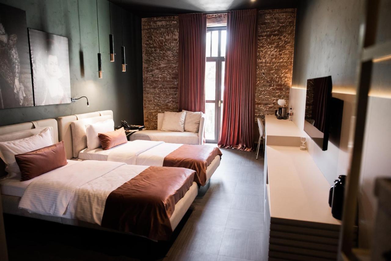Victoria Deluxe Hotel Czerniowce Zewnętrze zdjęcie
