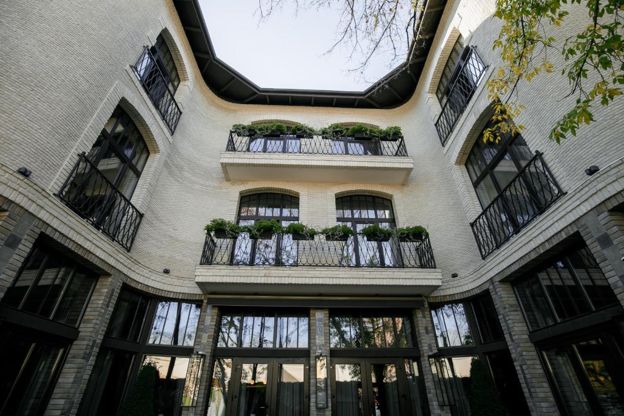 Victoria Deluxe Hotel Czerniowce Zewnętrze zdjęcie