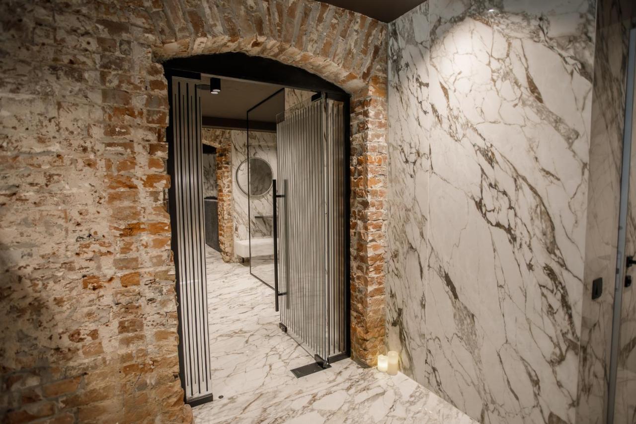 Victoria Deluxe Hotel Czerniowce Zewnętrze zdjęcie