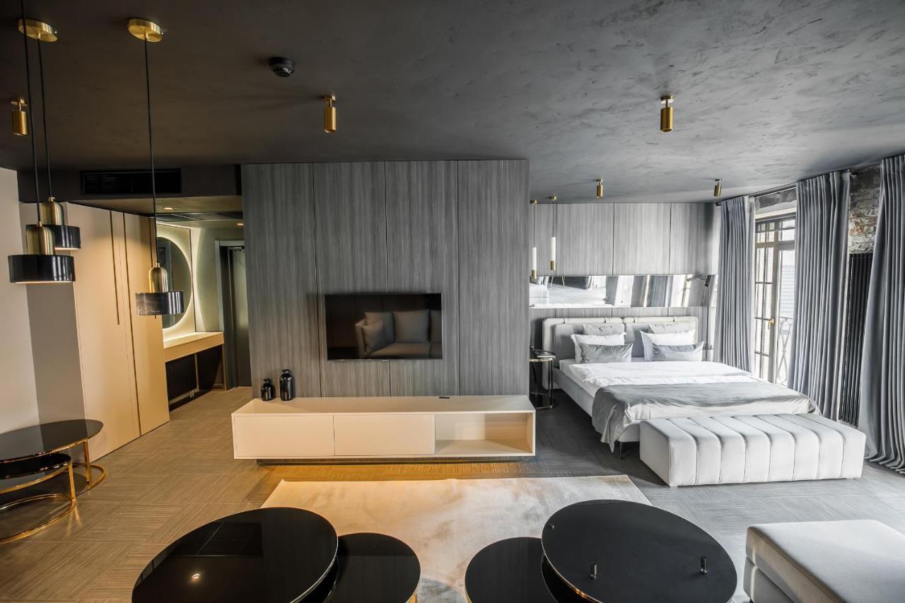 Victoria Deluxe Hotel Czerniowce Zewnętrze zdjęcie