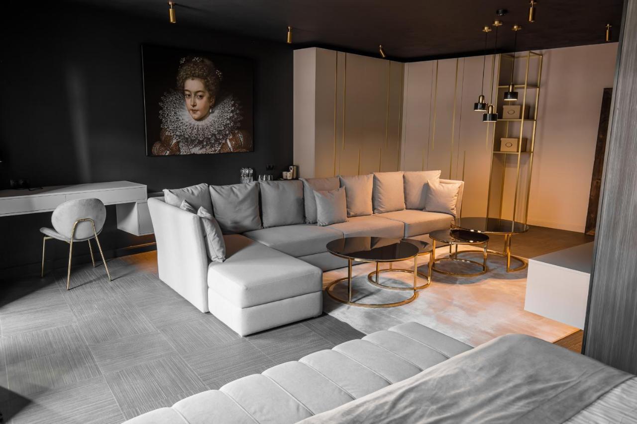 Victoria Deluxe Hotel Czerniowce Zewnętrze zdjęcie